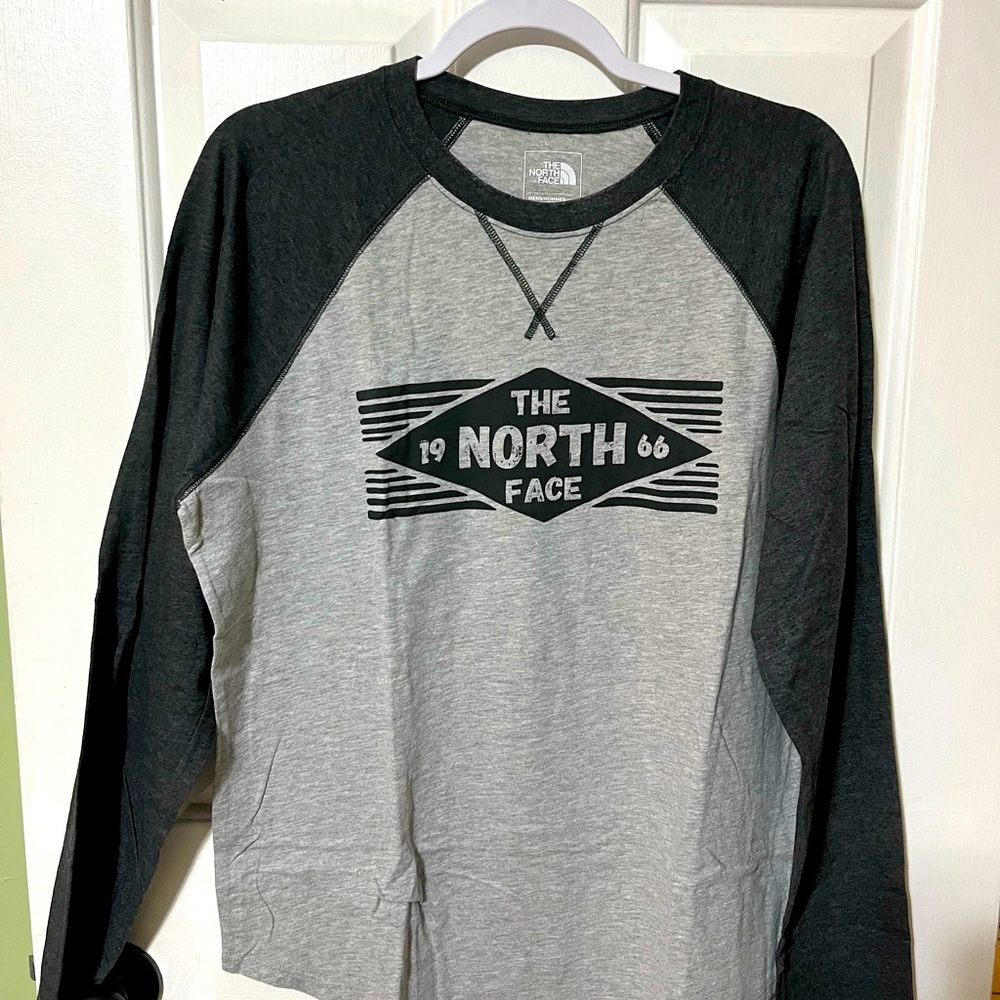 The Northface L/S Tee!